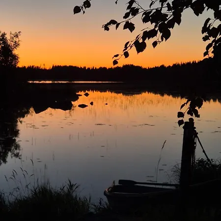Sammalkalliontie 83 - Mökki, Makuuaitta&laavu *